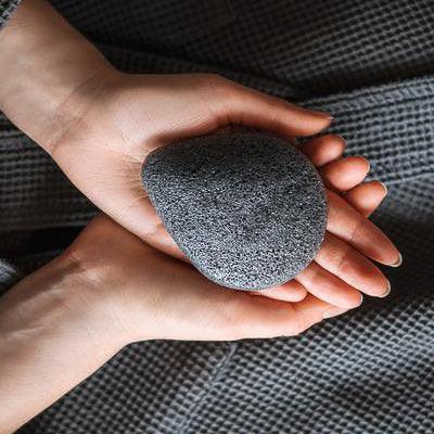 How to use a konjac sponge