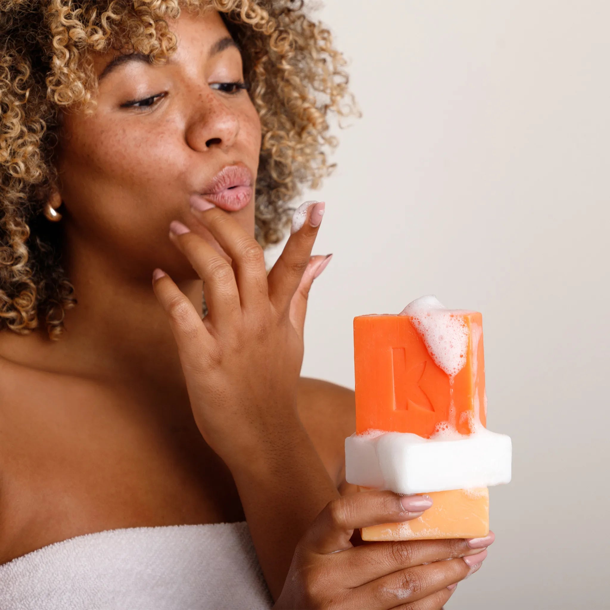 honey soap - solid body bar