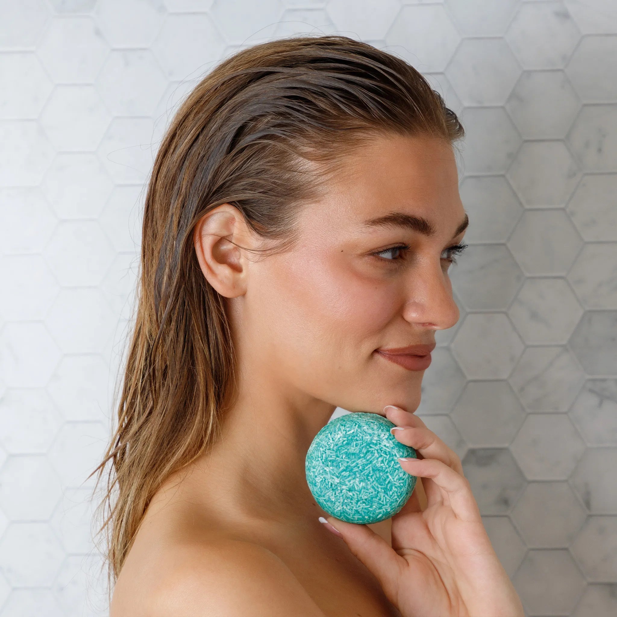sls-free eucalyptus shampoo bar